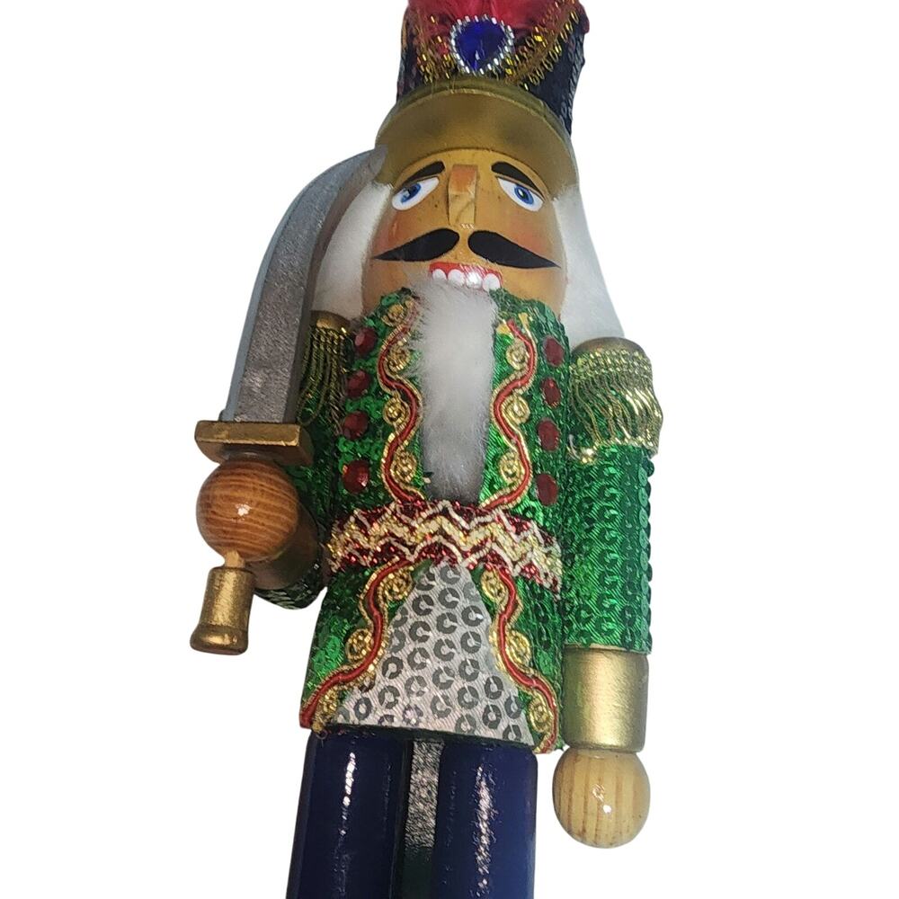 CHRISTMAS TREE SHOPPES EUC 15" CONQUISTADOR WOOD NUTCRACKER COLLECTIBLE - Picture 4 of 7